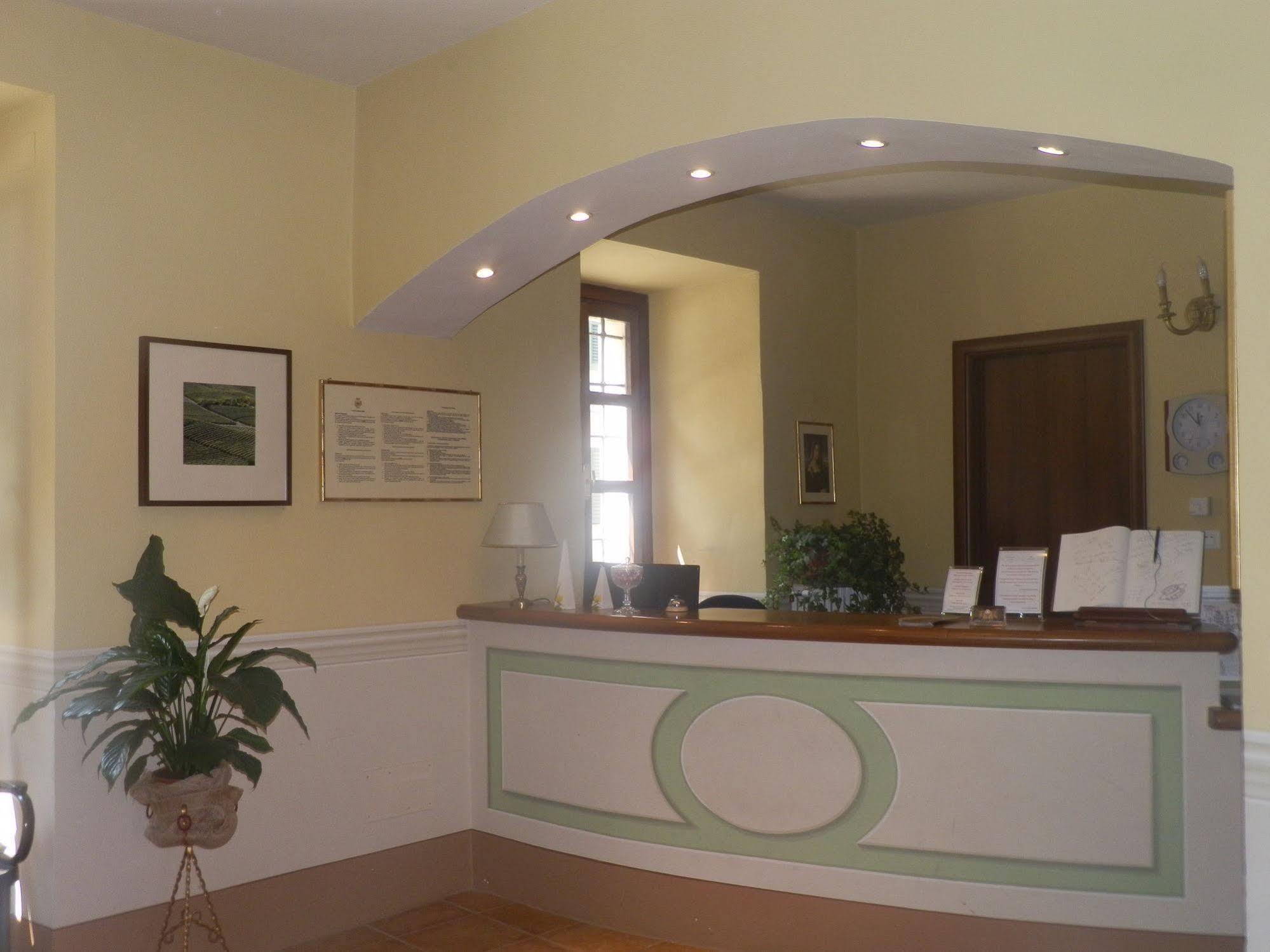 Hotel La Meridiana 아키테르메 외부 사진